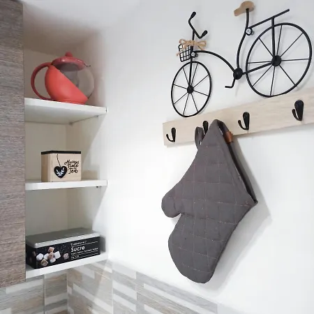 Apartment Detente & Jardin By Beds4wanderlust - T2 Avec Jardin - Gare Plaisir-grignon, Versailles 20km
