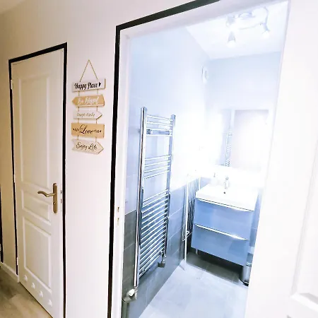 Detente & Jardin By Beds4wanderlust - T2 Avec Jardin - Gare Plaisir-grignon, Versailles 20km *
