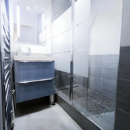 Detente & Jardin By Beds4wanderlust - T2 Avec Jardin - Gare Plaisir-grignon, Versailles 20km