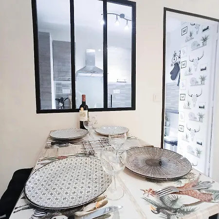 Detente & Jardin By Beds4wanderlust - T2 Avec Jardin - Gare Plaisir-grignon, Versailles 20km